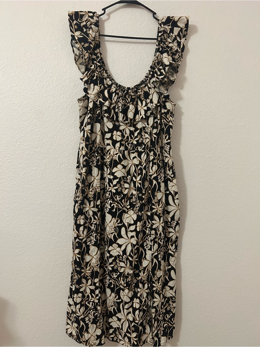 Women's Black and Cream Floral Ruffle Midi Dress